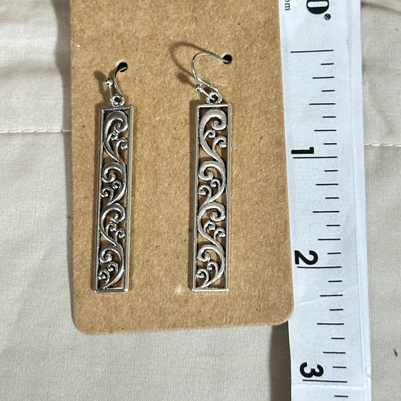 2/$20 Silver tone long rectangular filigree & swirl hook earrings - Picture 8 of 9